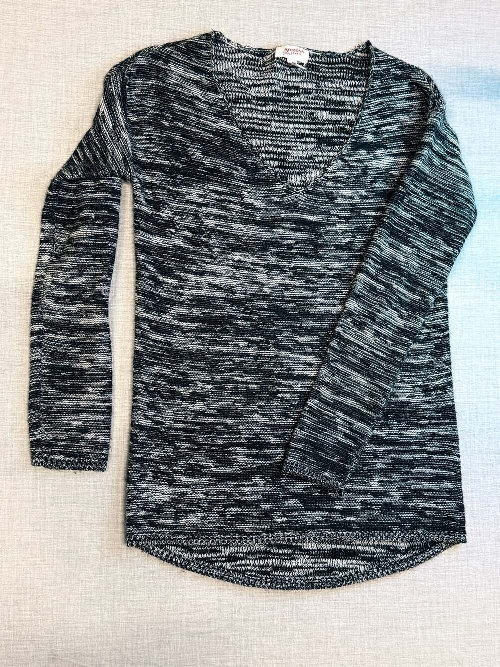 Arizona Jean Co. Women's XS Black & White Marled V-Neck Knit Sweater